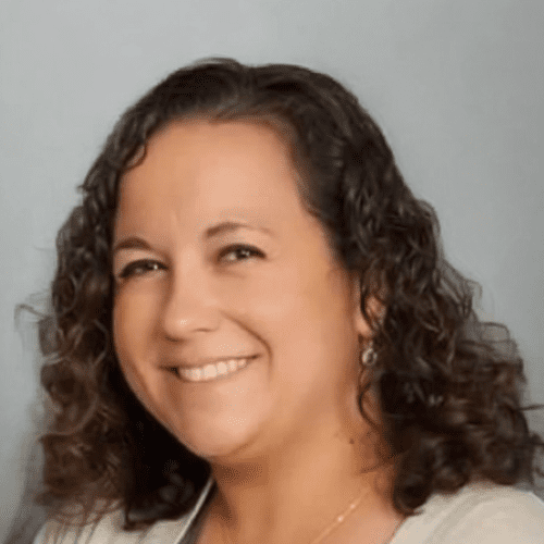 Leanna Avery headshot